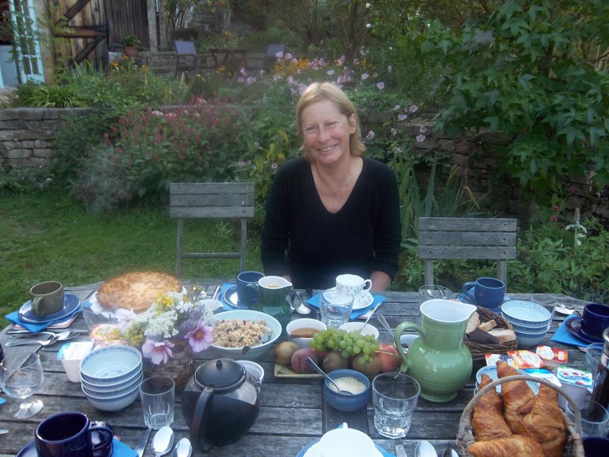 La Tour Bed and Breakfast Marcilly-la-Gueurce Buitenkant foto