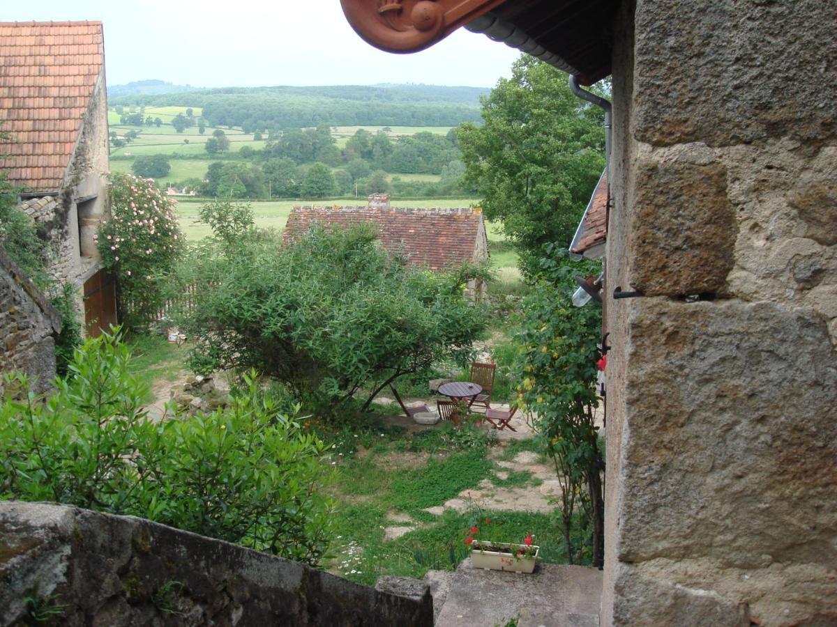 La Tour Bed and Breakfast Marcilly-la-Gueurce Buitenkant foto